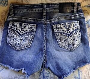 Evolve Denim New York shorts Women's/JUNIORS SIZE 15 cut off shorts
